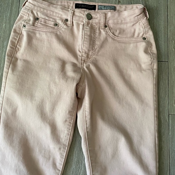 Aeropostale Women size 4 Light Pink High Waisted Jegging Jeans Mid Rise Stretch - Picture 2 of 7